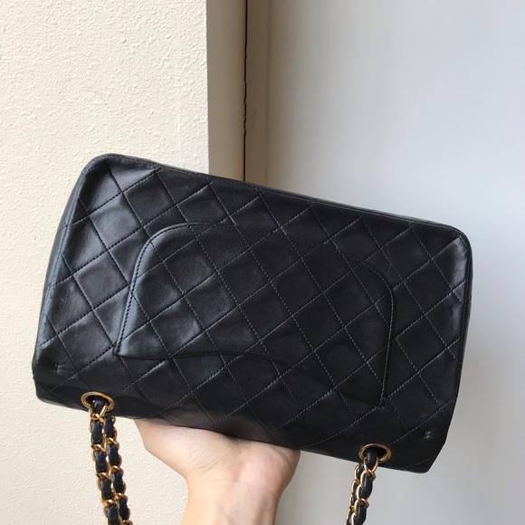 SOLD Chanel vintage medium double flap lambskin CF - Picture 4 of 8